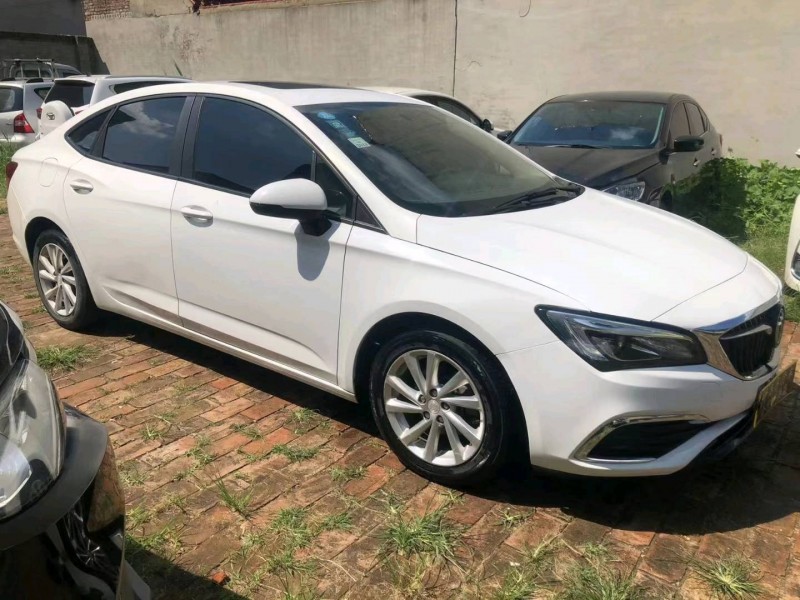 邢台19年别克威朗3