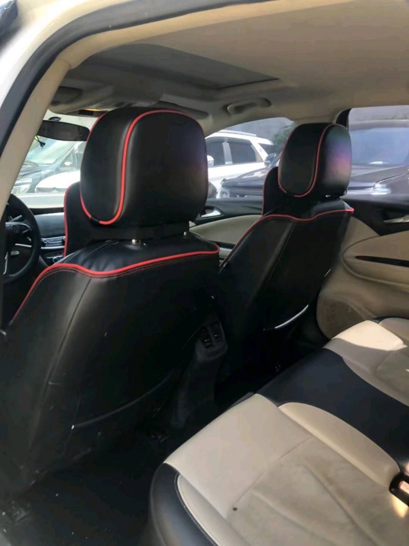 邢台19年别克威朗5