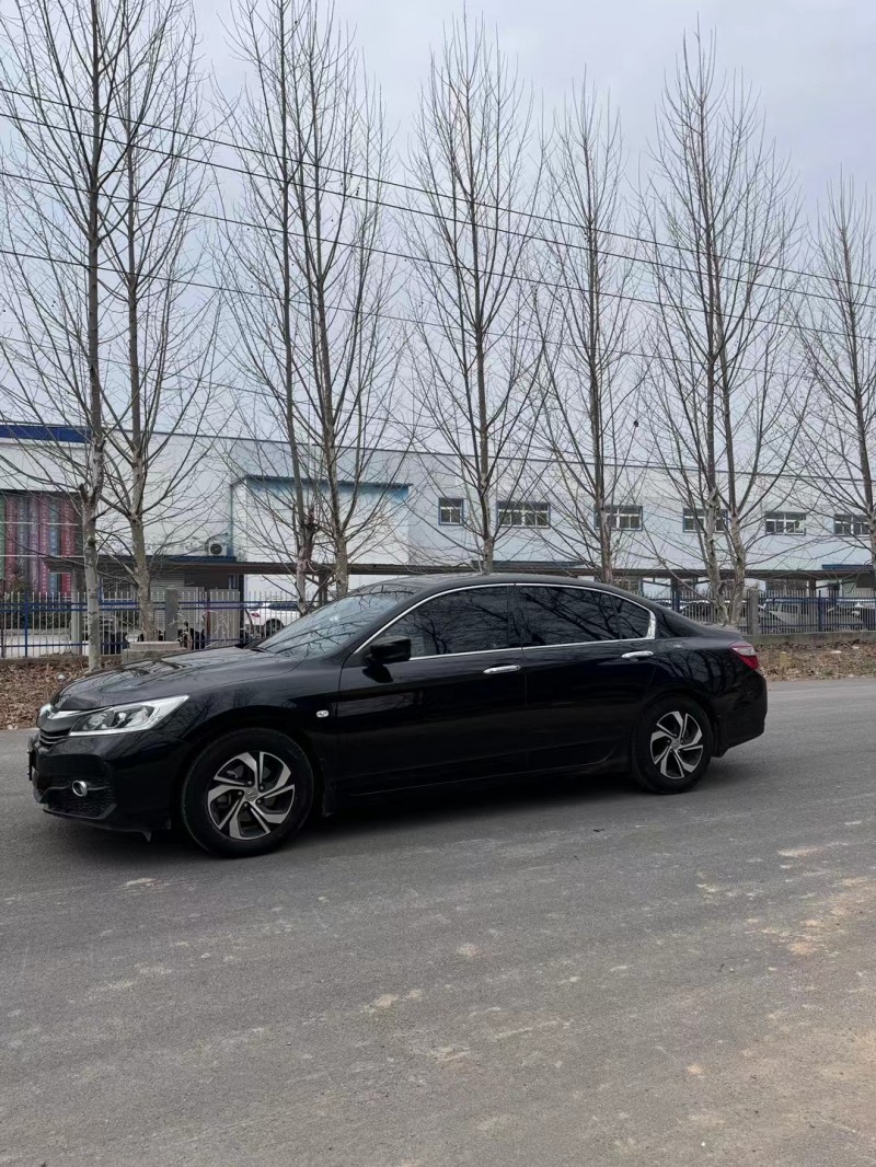 菏泽17年本田雅阁3