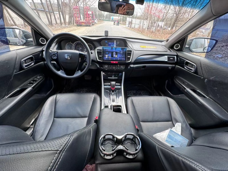 菏泽17年本田雅阁8