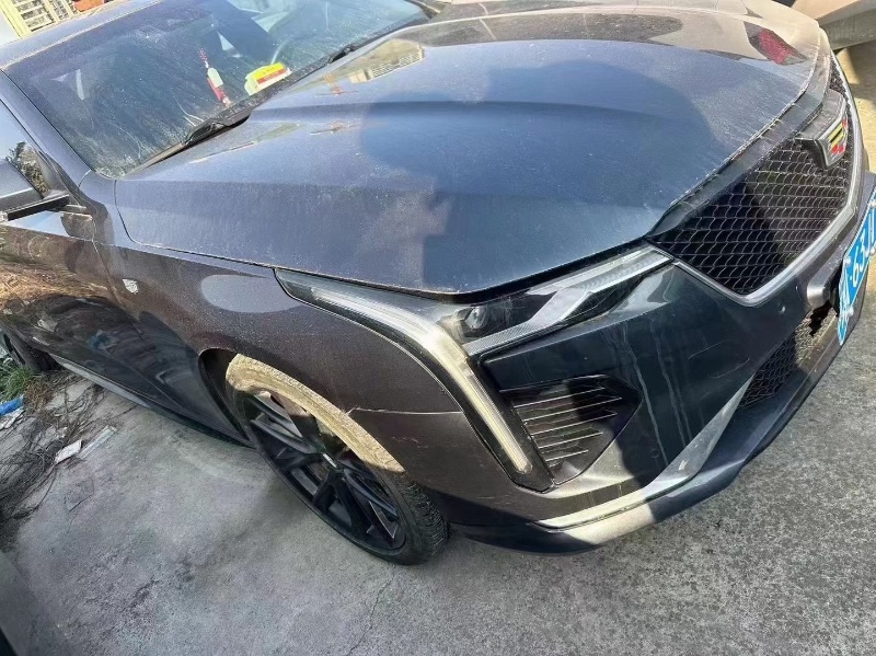 济宁21年凯迪拉克CT44