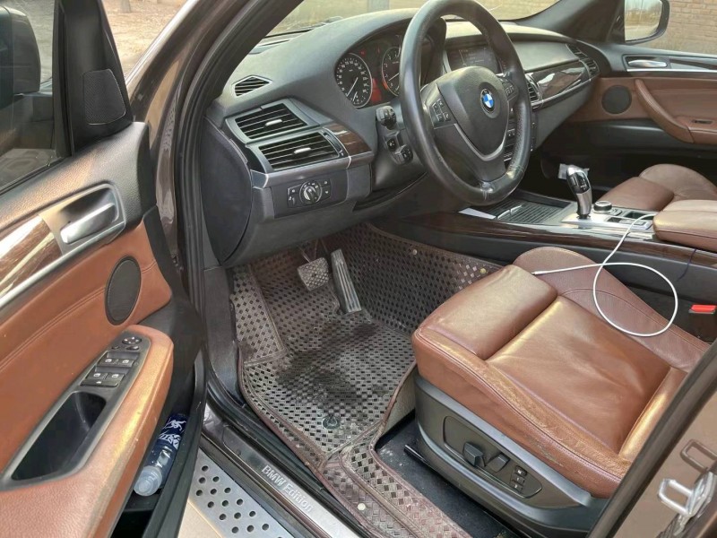 保定14年宝马X57