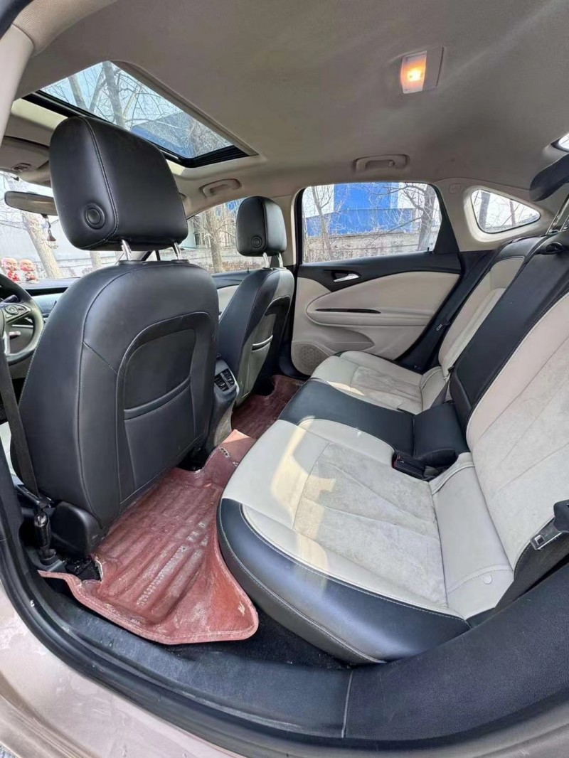 菏泽19年别克威朗5