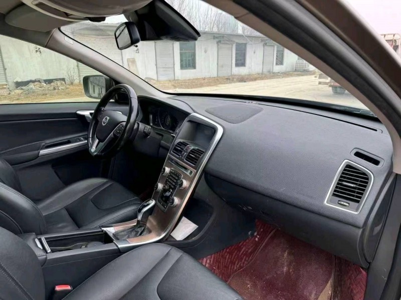 枣庄15年沃尔沃XC605