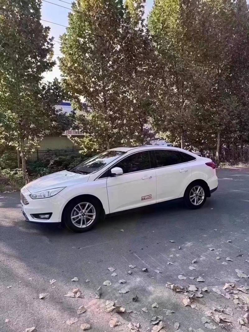 菏泽17年福特福克斯3