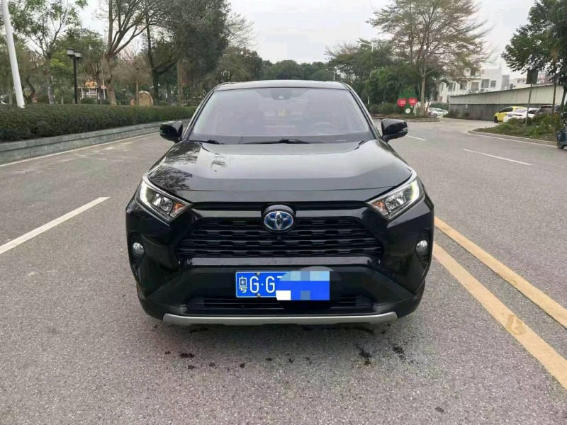 汕头22年丰田RAV4荣放1
