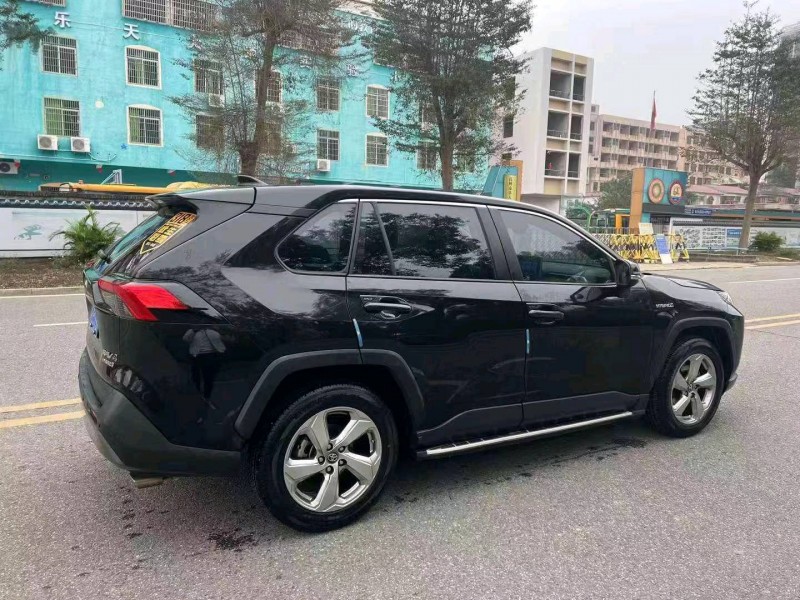 汕头22年丰田RAV4荣放4