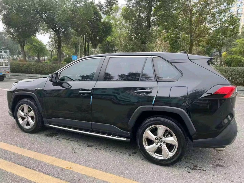 汕头22年丰田RAV4荣放7