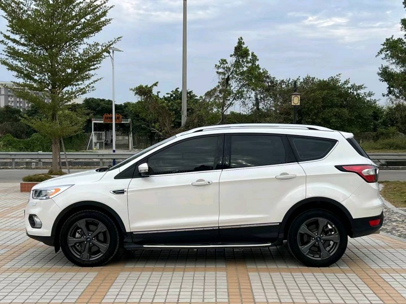 汕头19年福特翼虎3