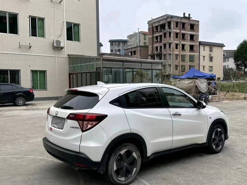 广州19年本田缤智8