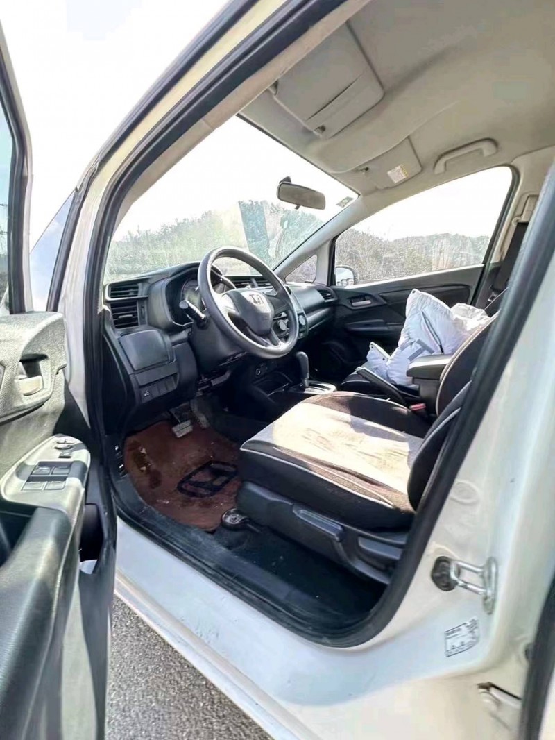 枣庄16年本田飞度2