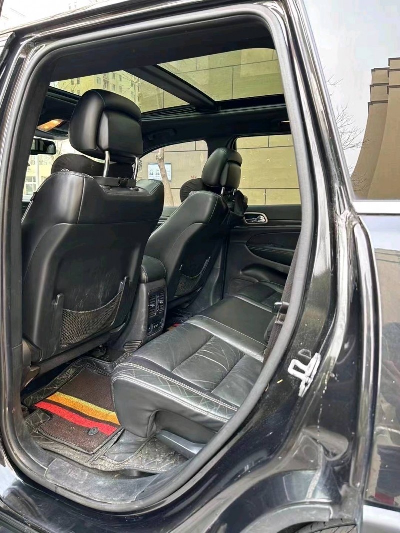 邯郸15年Jeep大切诺基5