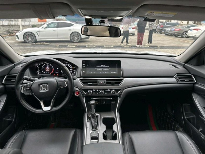 东莞22年本田雅阁5