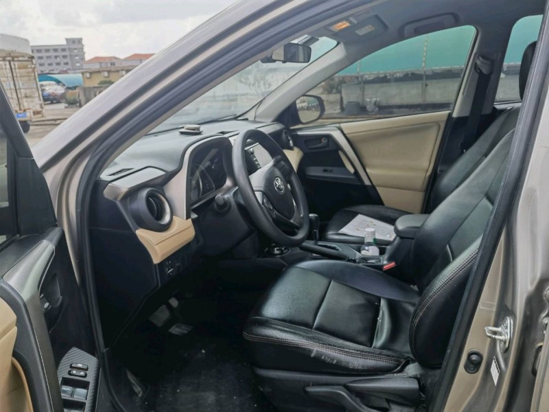东莞16年丰田RAV4荣放4