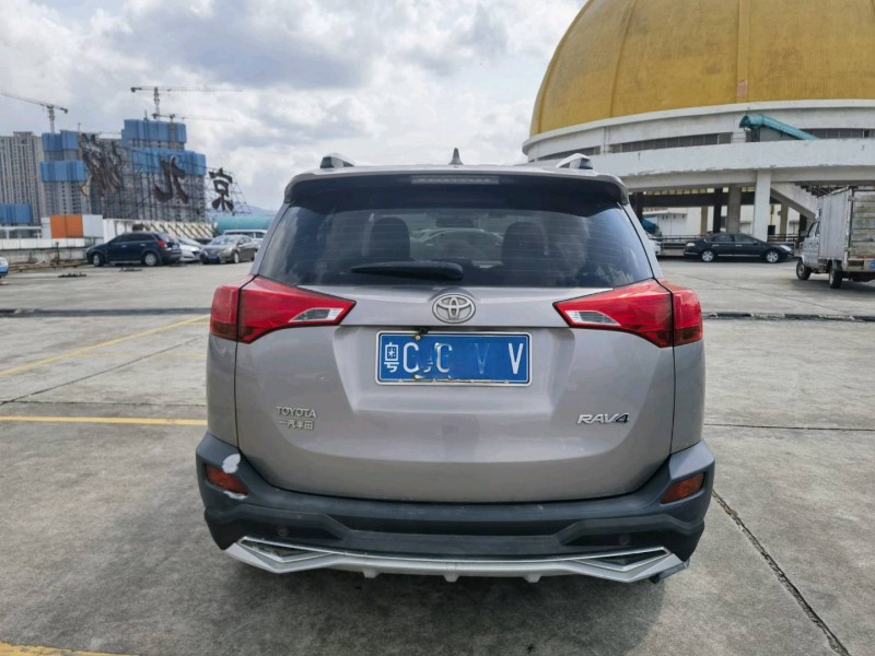 东莞16年丰田RAV4荣放8
