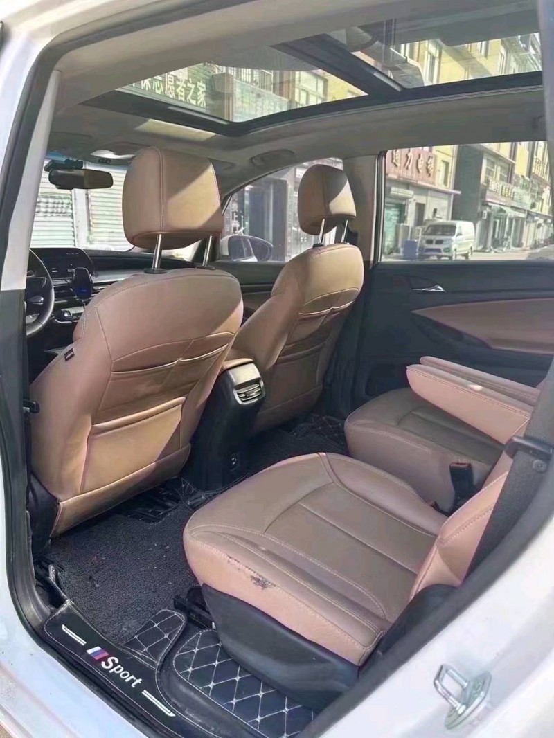 菏泽22年别克GL64