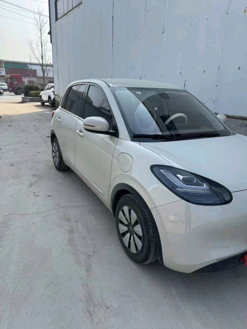 菏澤23年五菱汽車繽果2