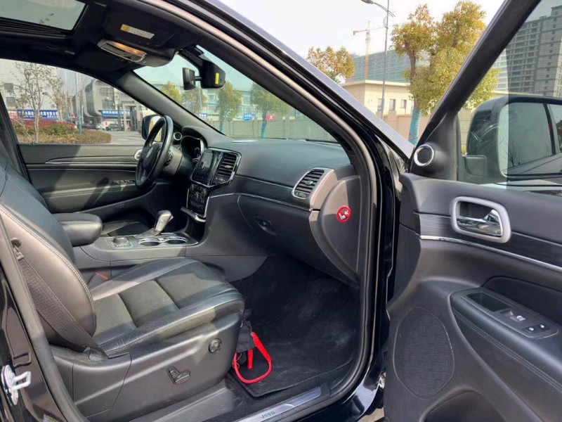 盐城20年Jeep大切诺基5