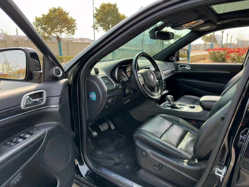 盐城20年Jeep大切诺基7