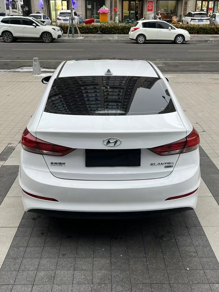 徐州17年现代伊兰特6