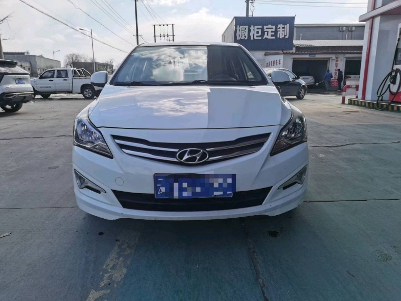 保定18年现代瑞纳1