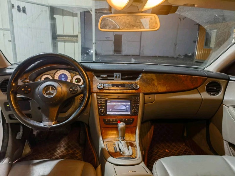 潍坊11年奔驰CLS6