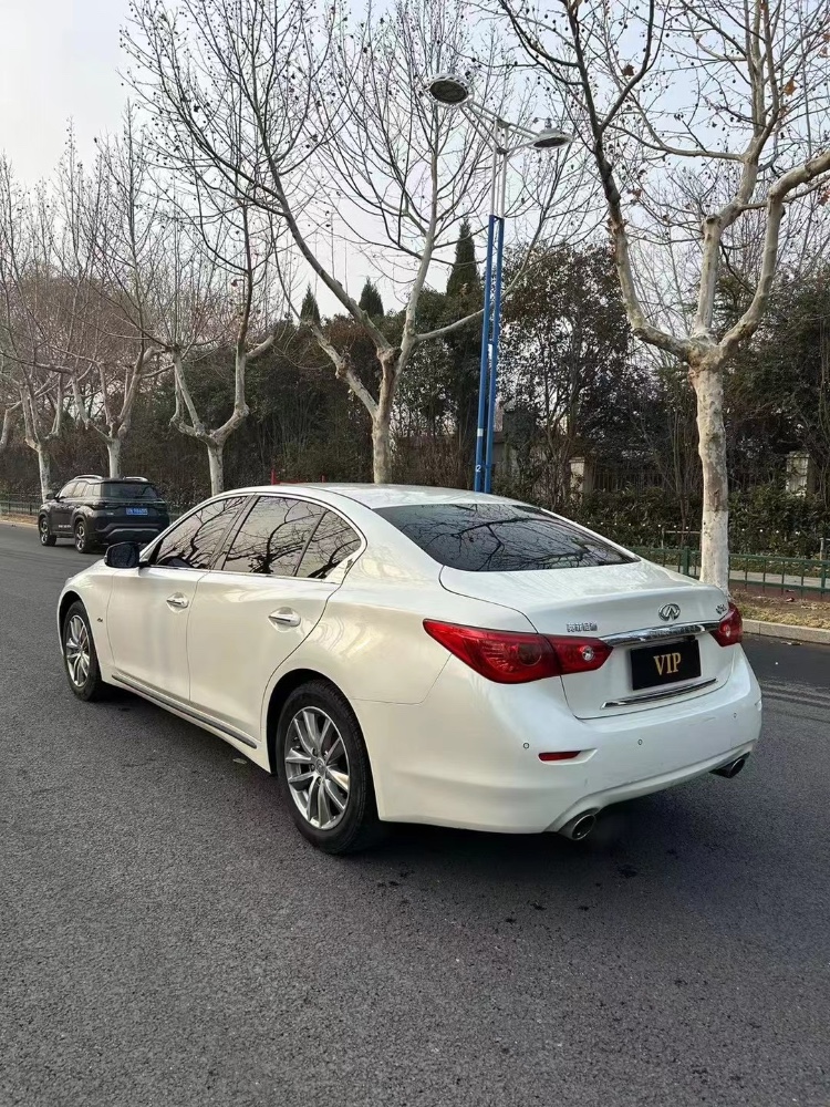 宿迁17年英菲尼迪Q506
