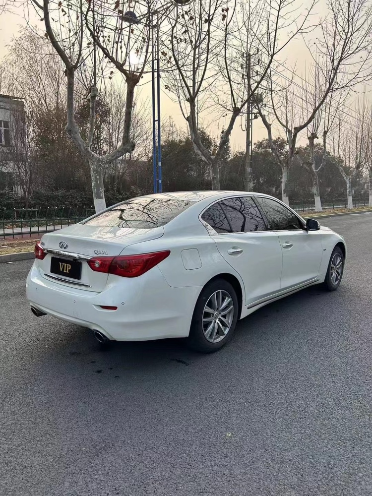 宿迁17年英菲尼迪Q509