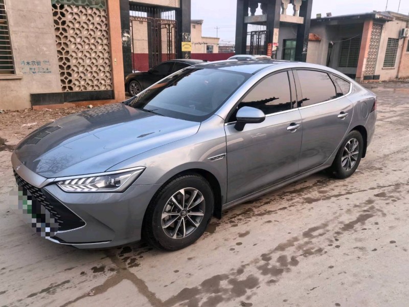 保定23年比亚迪秦3