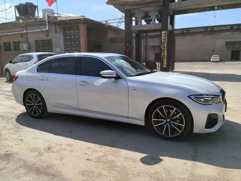 保定21年宝马3系3