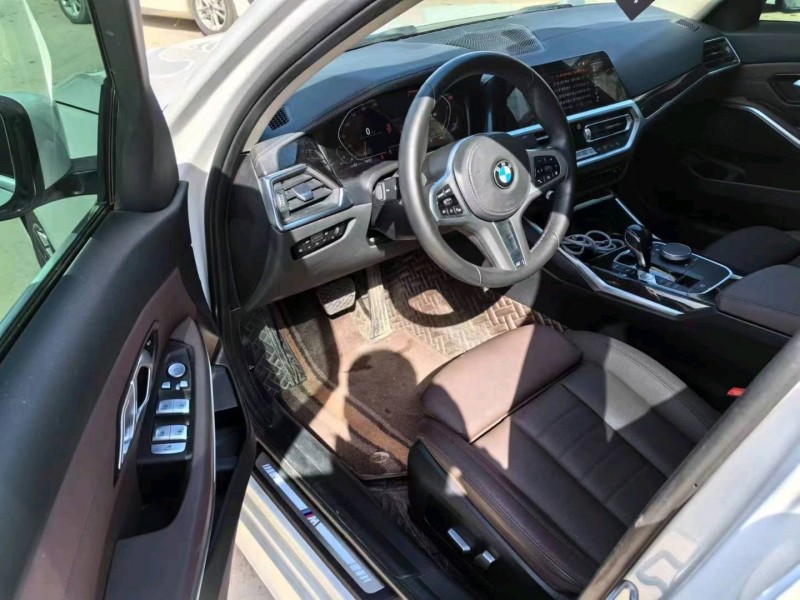 保定21年宝马3系4