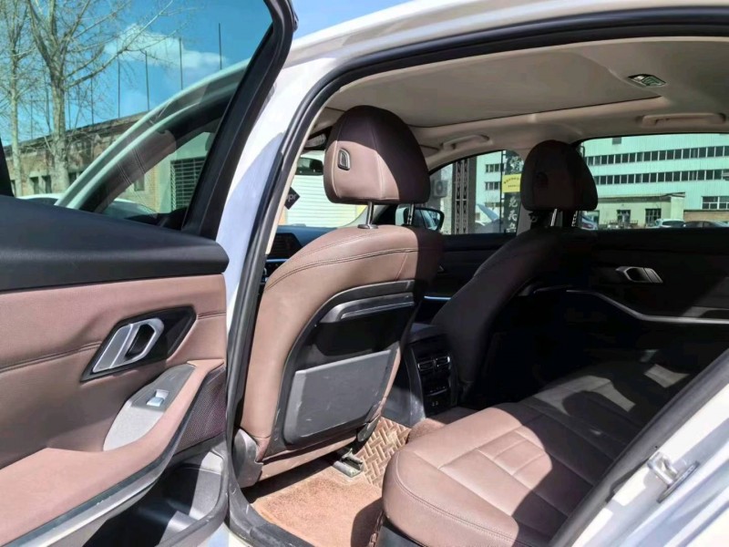 保定21年宝马3系5