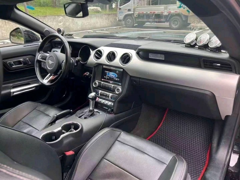 济宁16年福特野马5