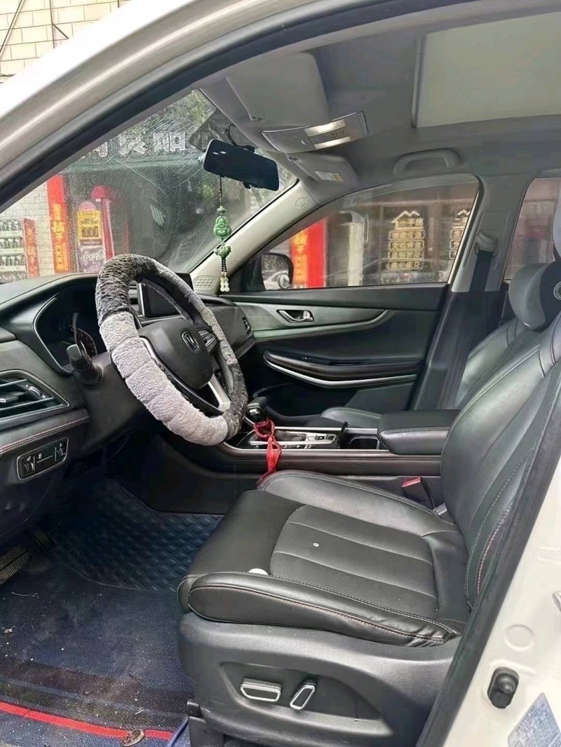 長沙21年長安汽車CS753