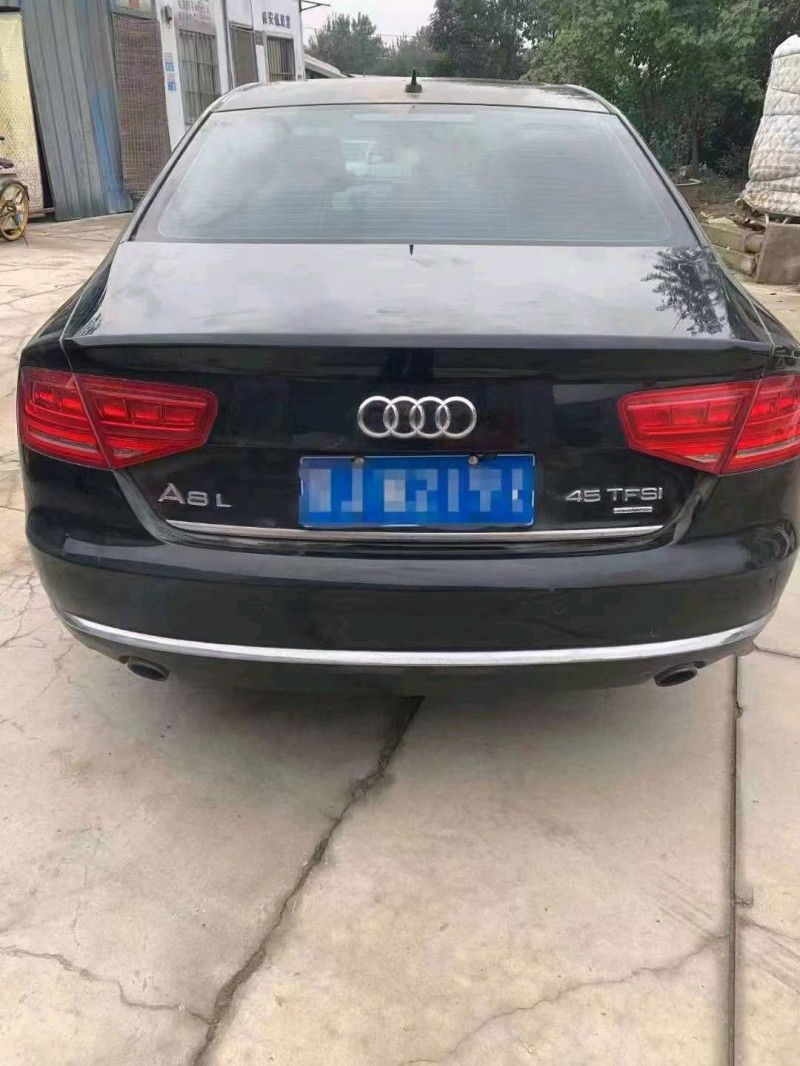 寶雞13年奧迪A8L2