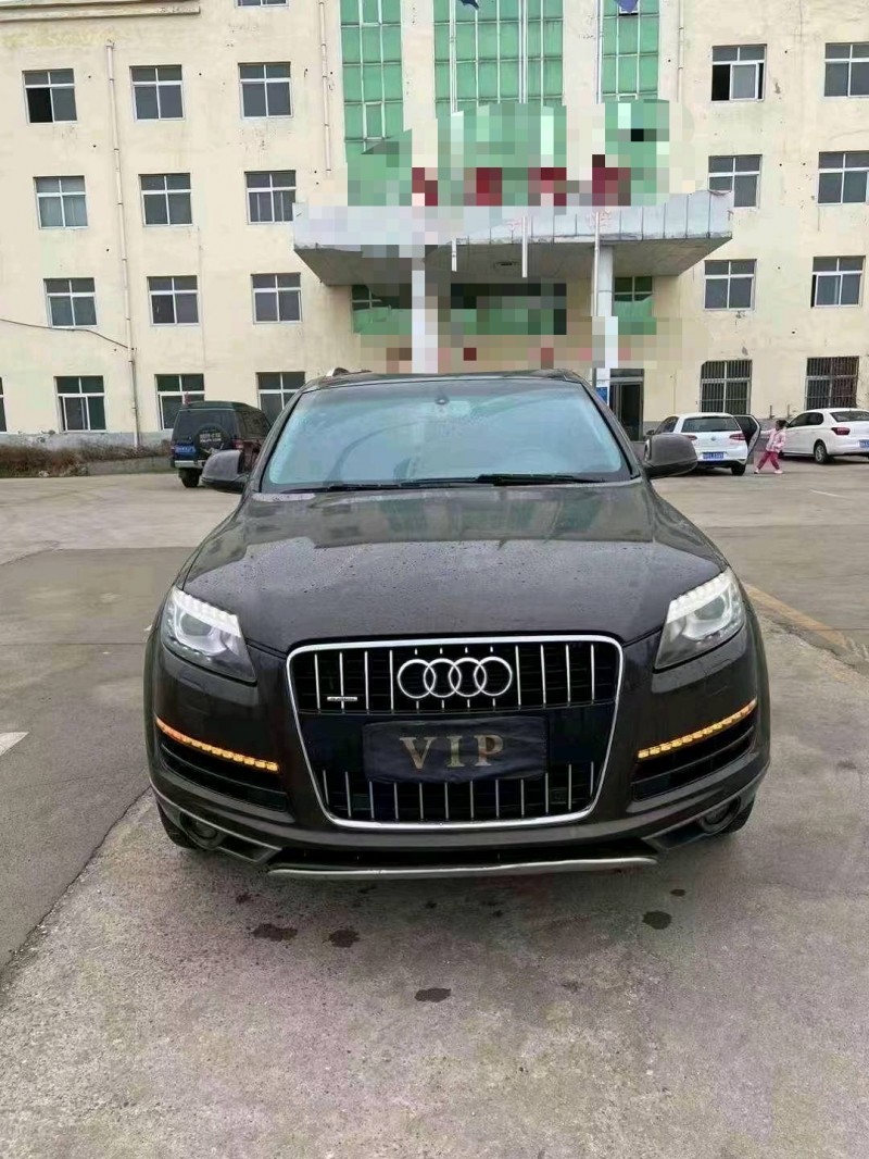 济宁13年奥迪Q71