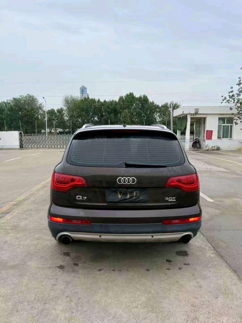 济宁13年奥迪Q79