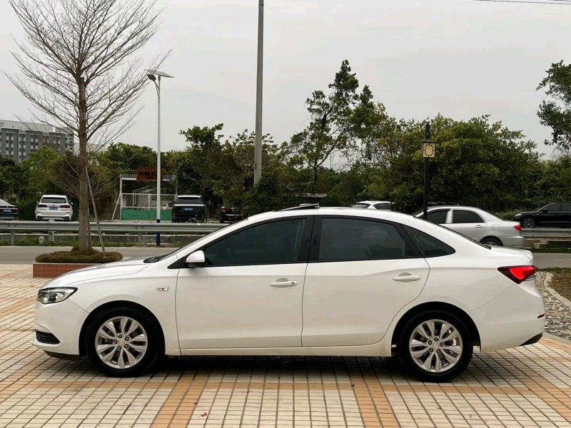 汕头21年别克英朗3