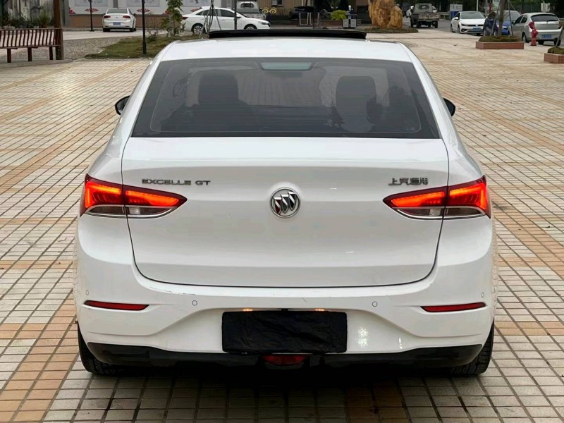 汕头21年别克英朗9