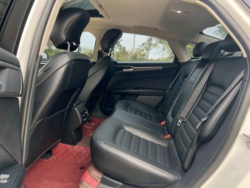 汕头21年福特蒙迪欧6