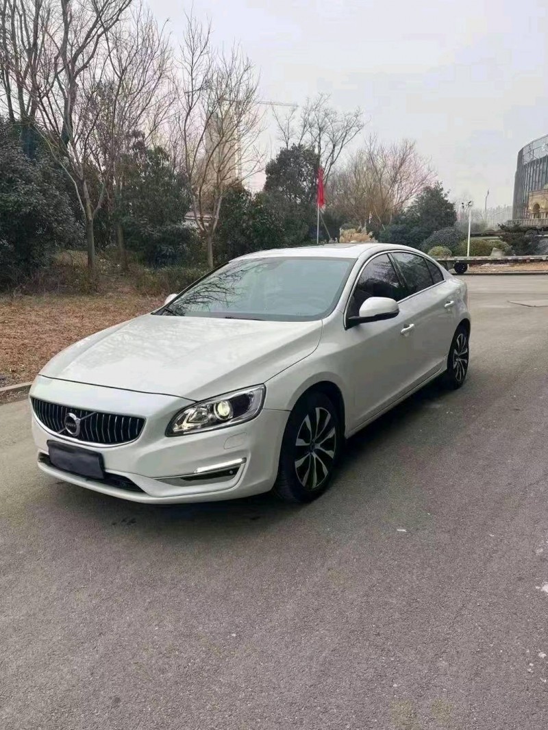 济宁19年沃尔沃S60L2