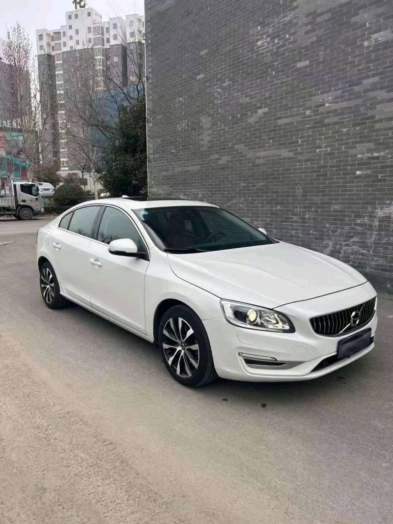 济宁19年沃尔沃S60L3