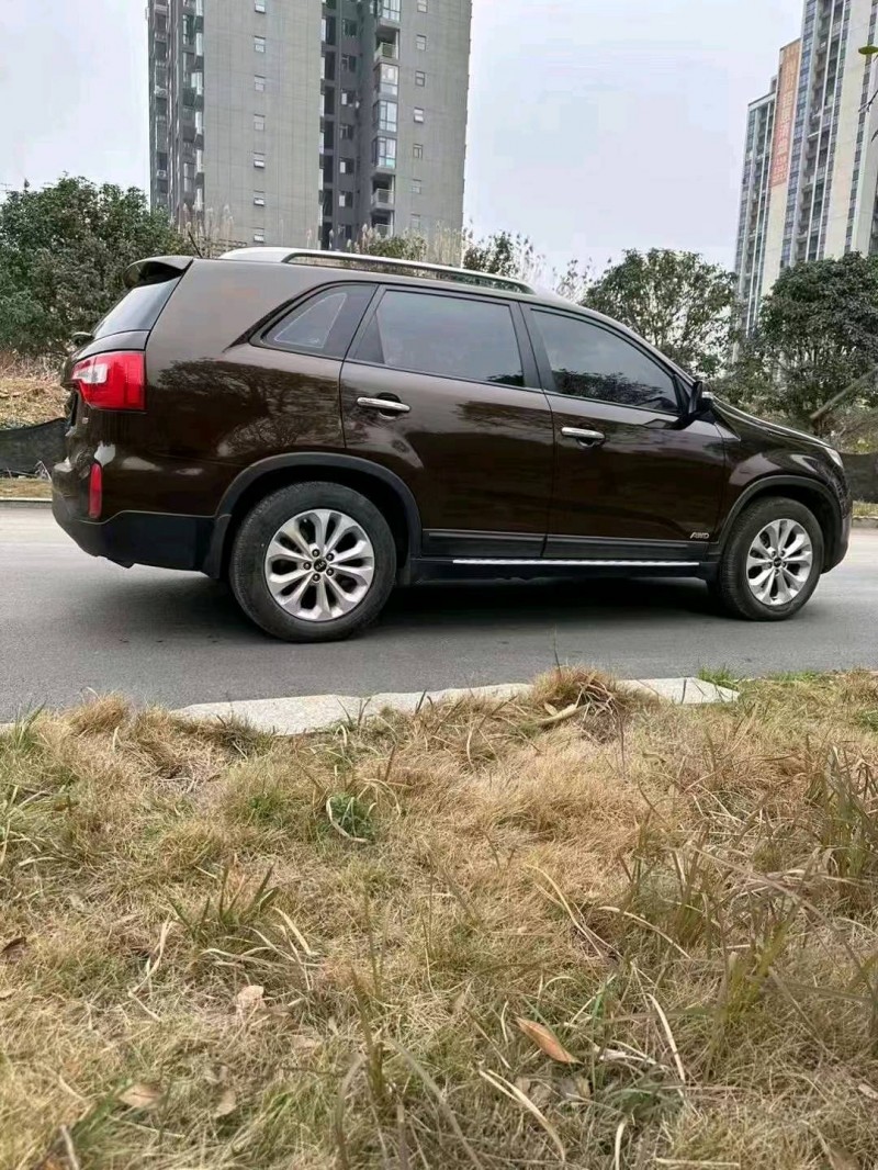 东营13年起亚索兰托6