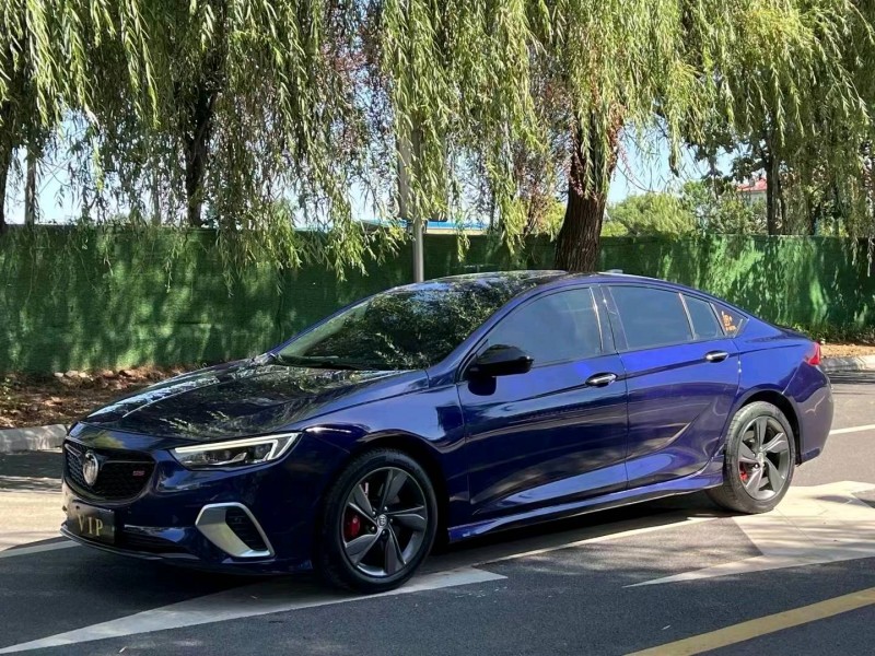 青岛19年别克君威2