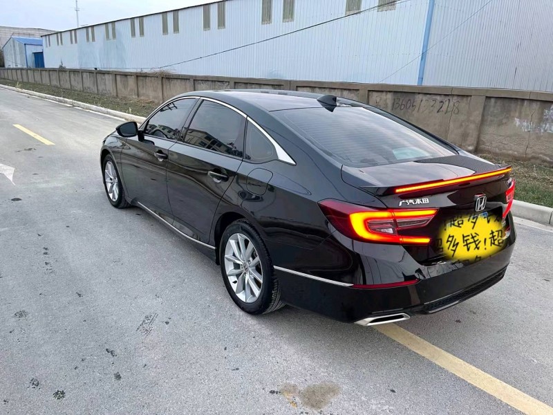 苏州22年本田雅阁6