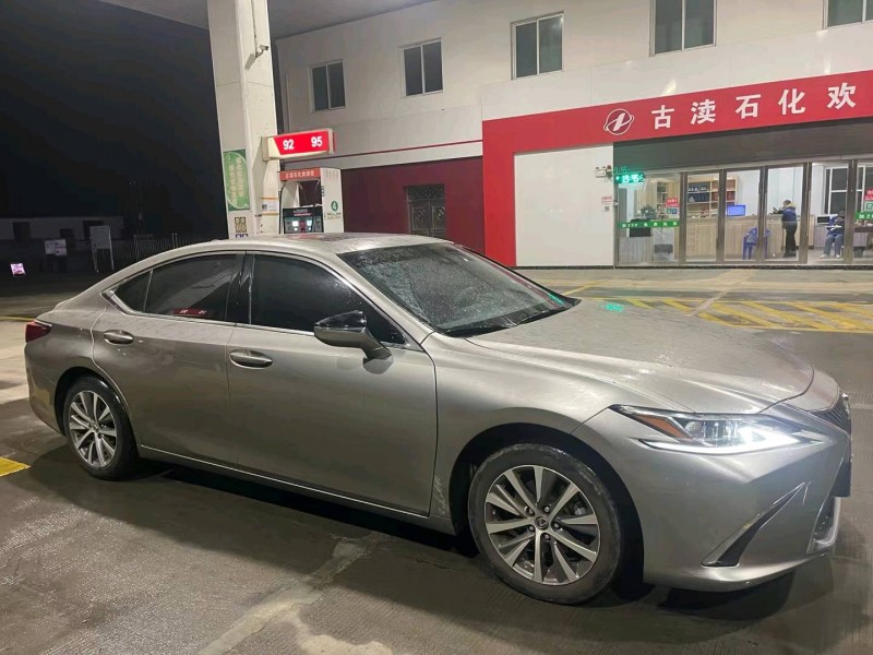徐州20年雷克萨斯ES3