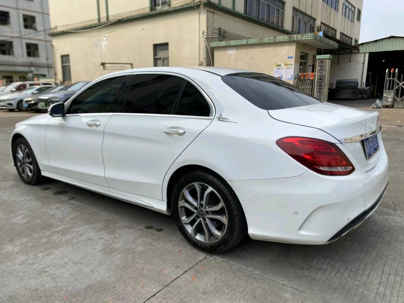 中山17年奔驰C4