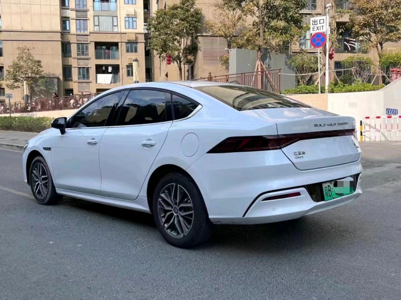 深圳22年比亚迪秦8