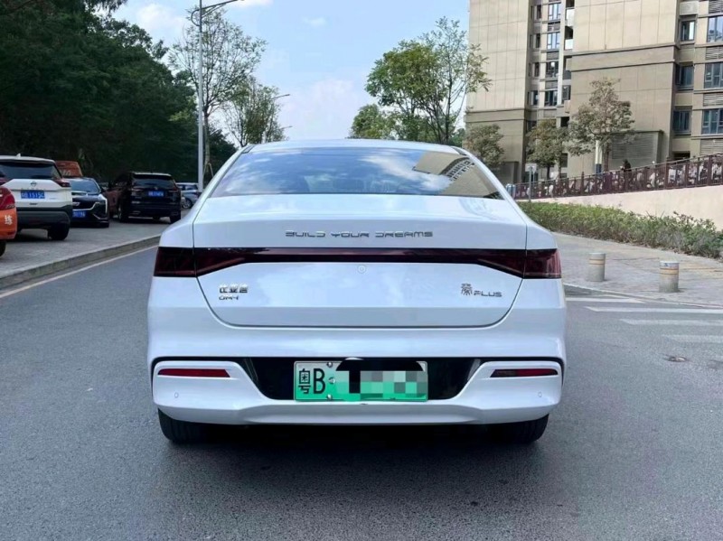 深圳22年比亚迪秦9