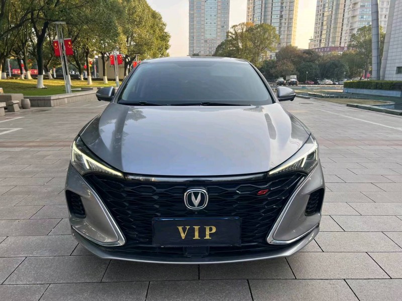 嘉興22年長安汽車逸動1